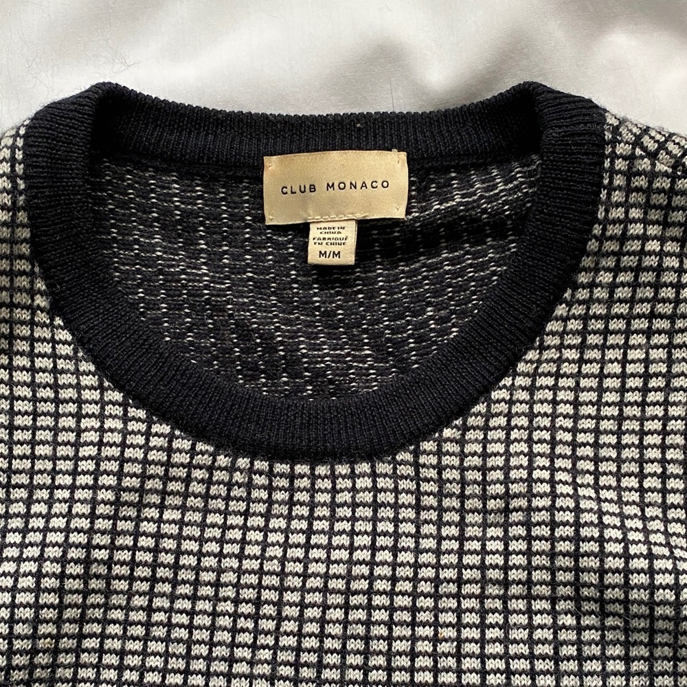 Club Monaco Men's Sweater in Black and White